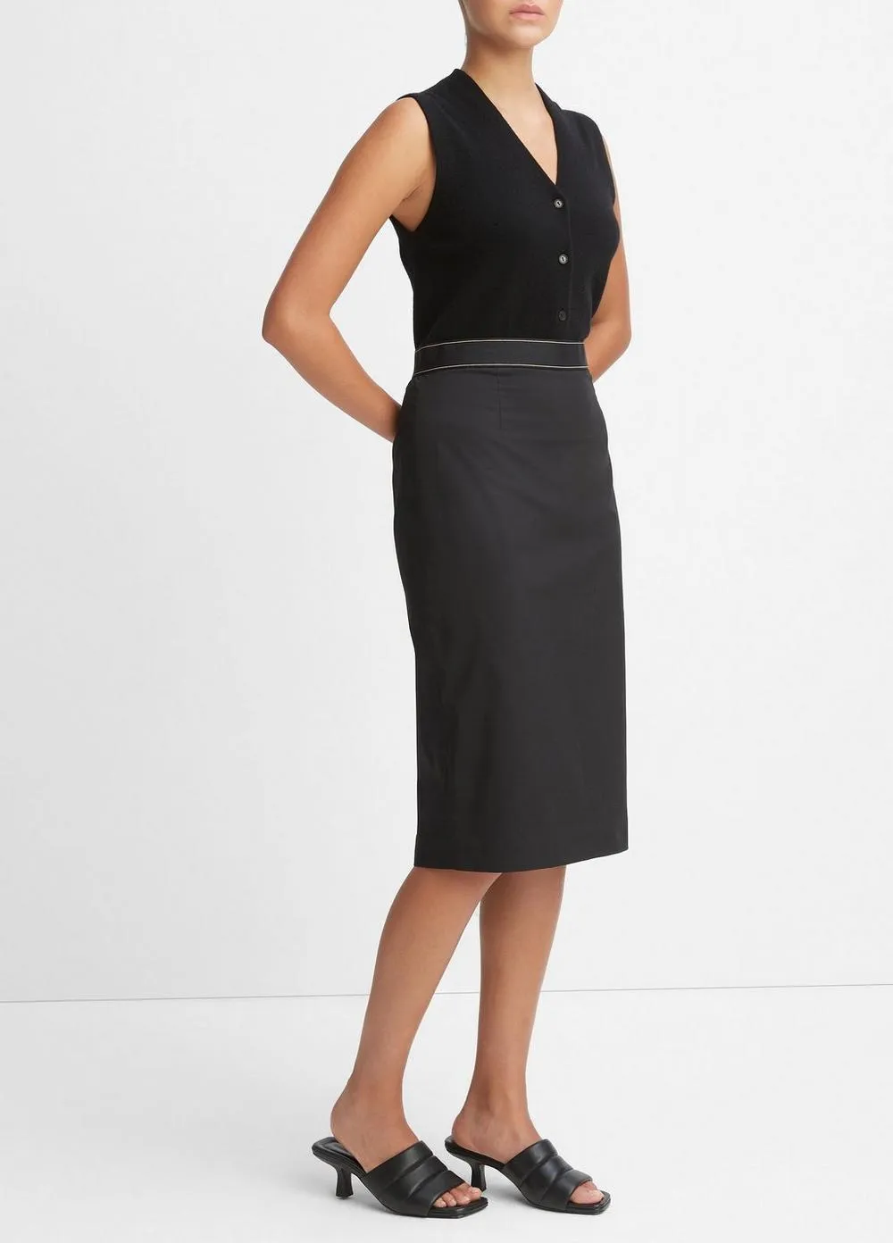 Pull-On Pencil Skirt in Black